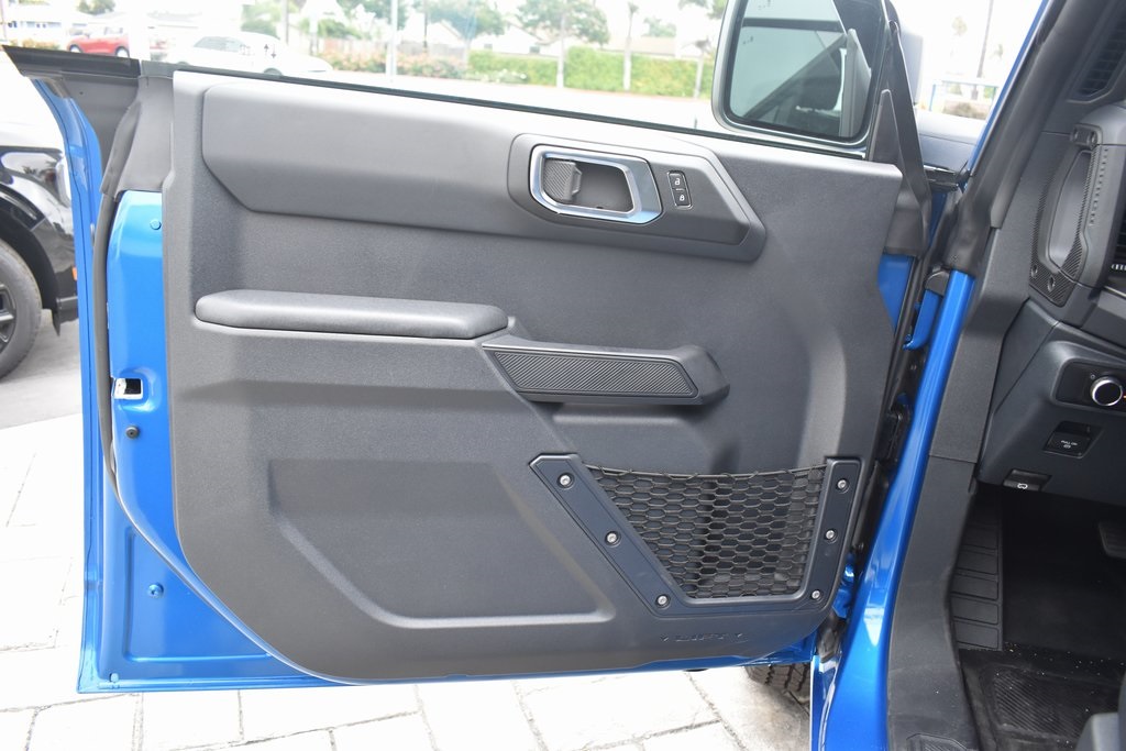 Vehicle image 20 of 22