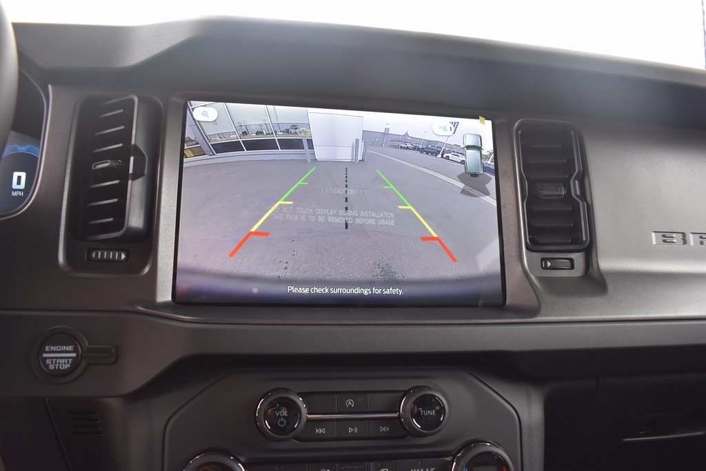 Vehicle image 15 of 22
