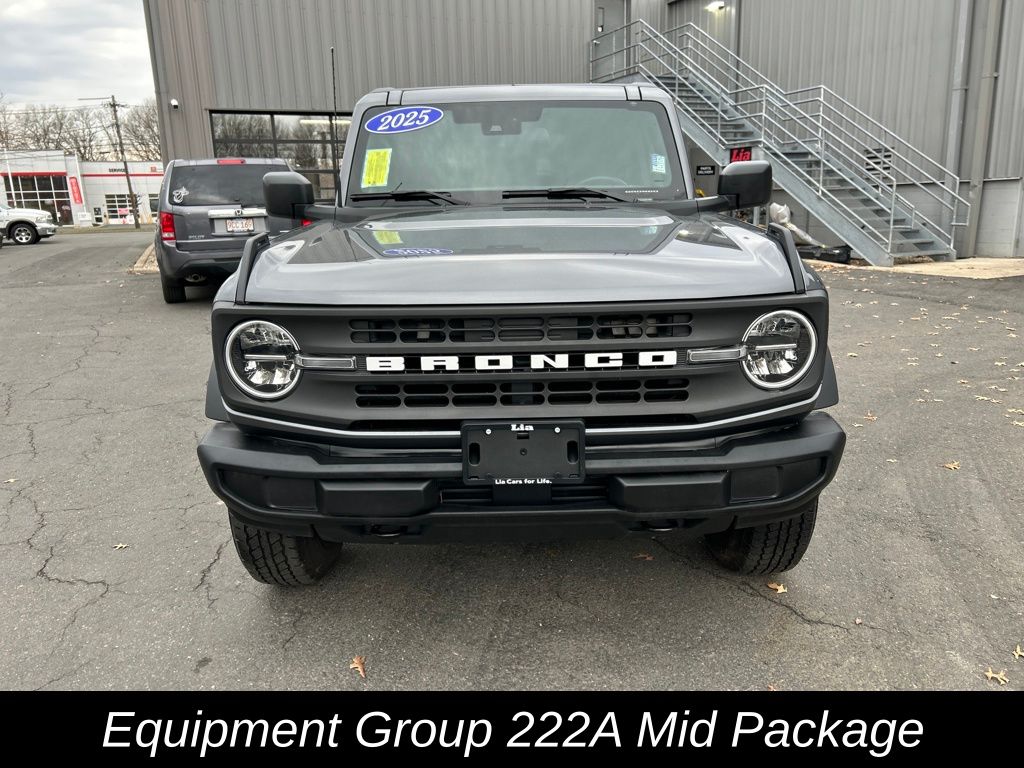 2025 Ford Bronco Big Bend Image 2 of 39