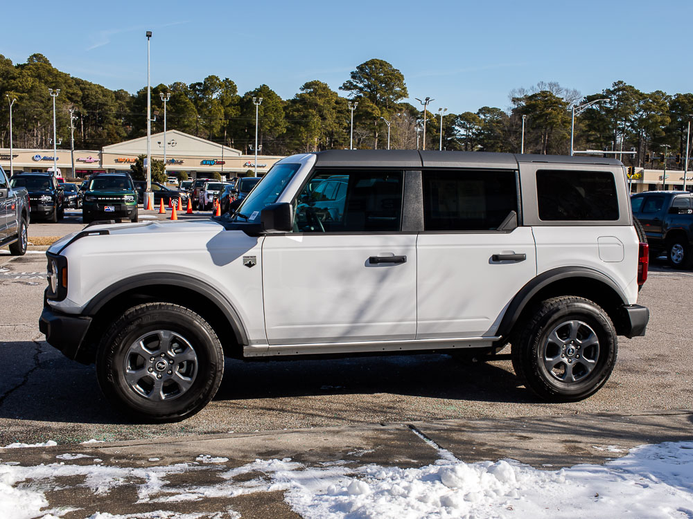 2025 Ford Bronco Big Bend Image 3 of 21