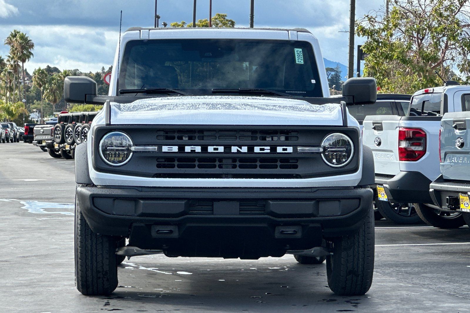 2025 Ford Bronco Big Bend Image 2 of 28