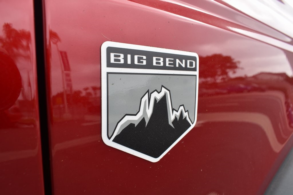 Vehicle image 21 of 22