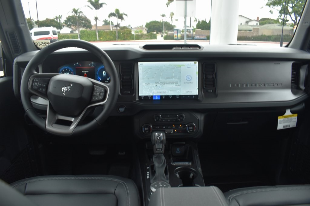 Vehicle image 11 of 22