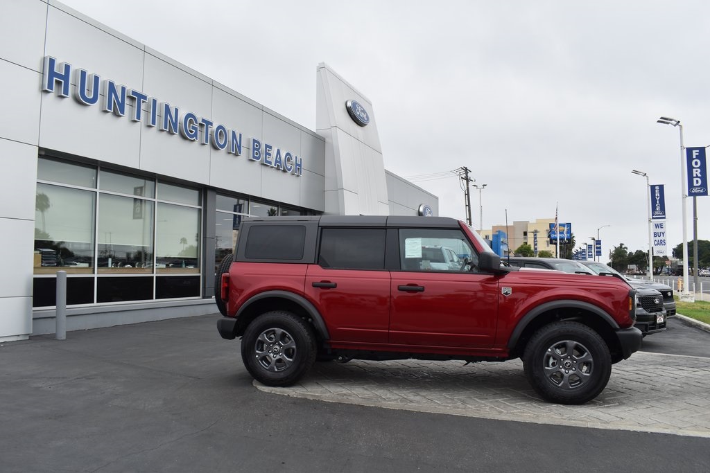 Vehicle image 4 of 22