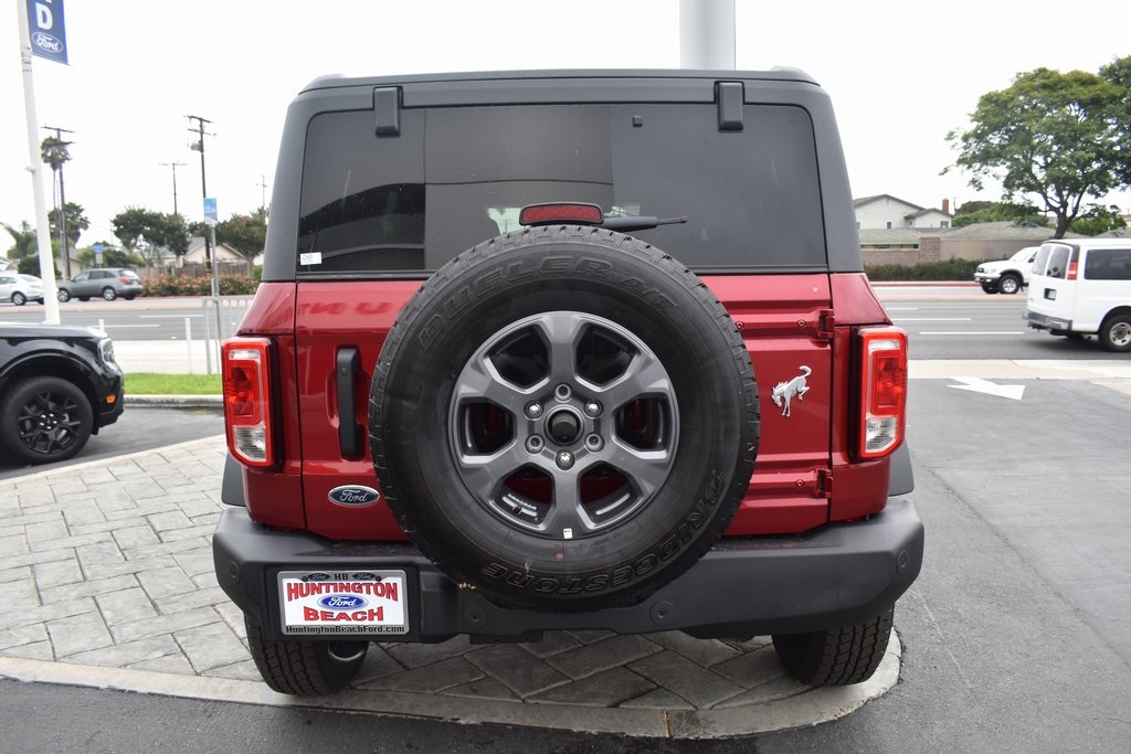 Vehicle image 20 of 22