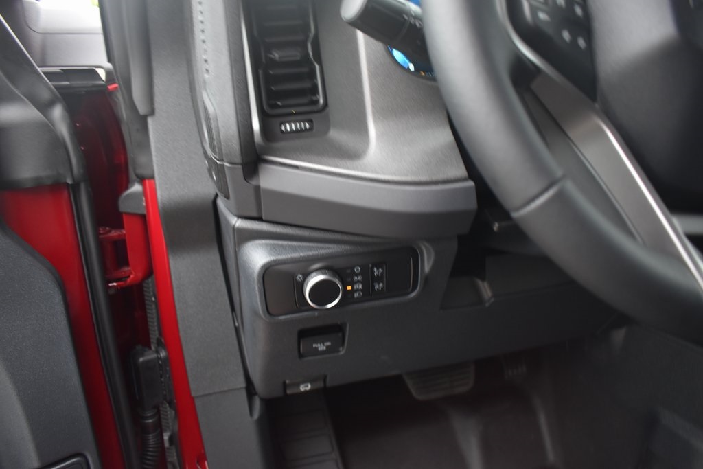 Vehicle image 18 of 22