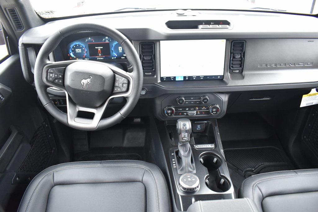 Vehicle image 12 of 22