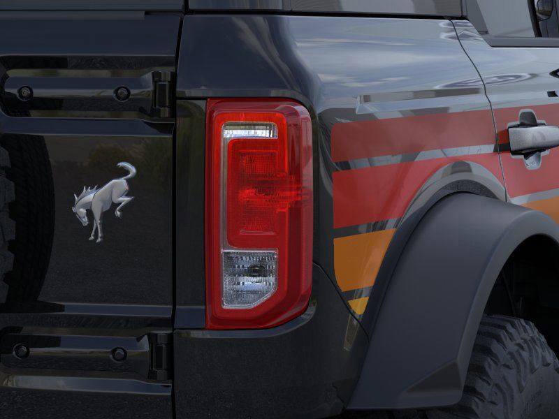 Vehicle image 22 of 25