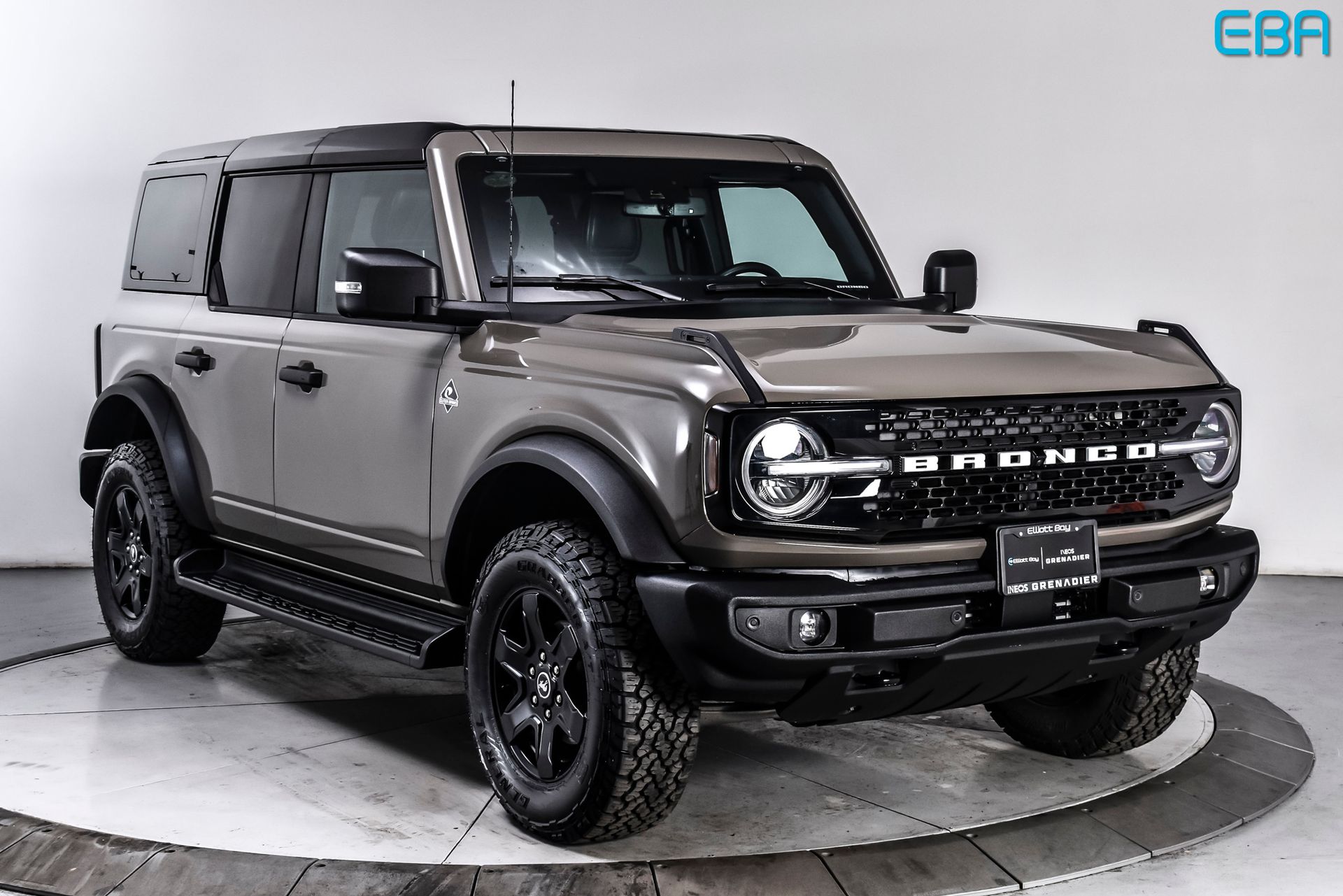 2025 Ford Bronco Outer Banks Image 3 of 30
