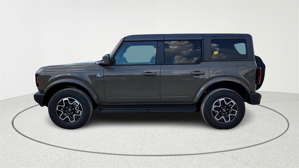 2025 Ford Bronco Outer Banks Image 8 of 35