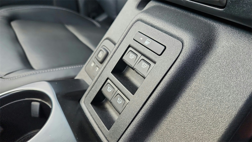 2025 Ford Bronco Outer Banks Image 33 of 35