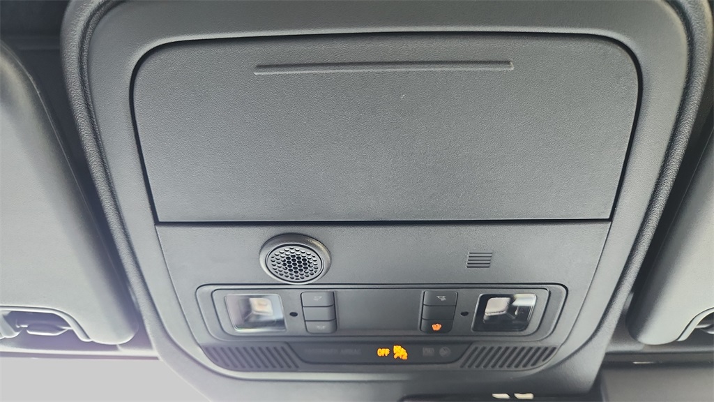 2025 Ford Bronco Outer Banks Image 32 of 35