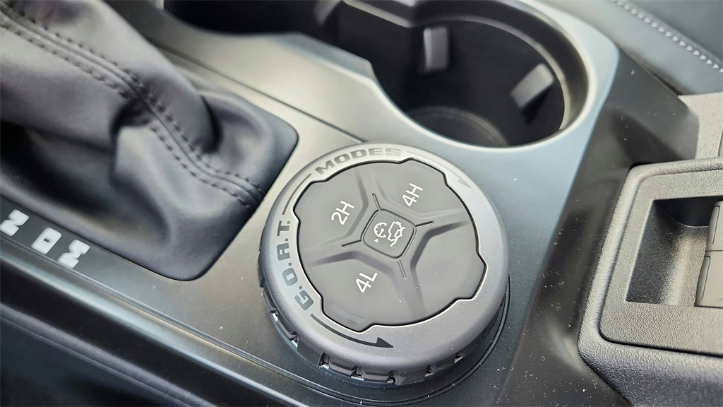 2025 Ford Bronco Outer Banks Image 23 of 35