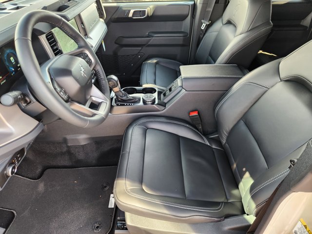 2025 Ford Bronco Outer Banks Image 11 of 22