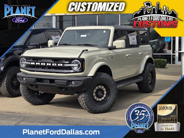 2025 Ford Bronco Outer Banks Image 1 of 22