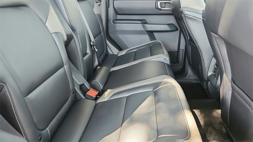 2025 Ford Bronco Outer Banks Image 10 of 36