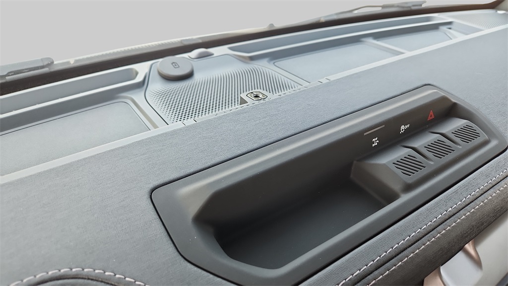 2025 Ford Bronco Outer Banks Image 20 of 36