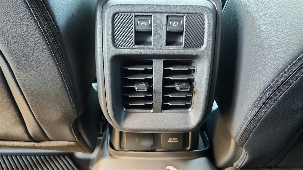 2025 Ford Bronco Outer Banks Image 21 of 36