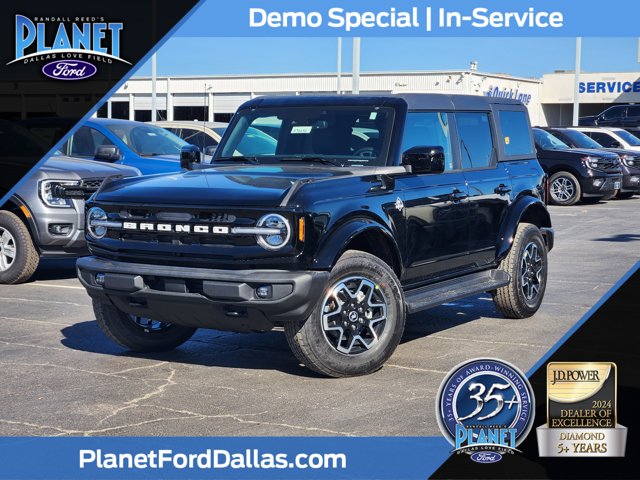 2025 Ford Bronco Outer Banks Image 1 of 25