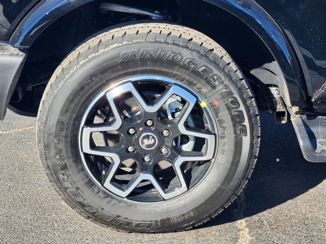 2025 Ford Bronco Outer Banks Image 6 of 25