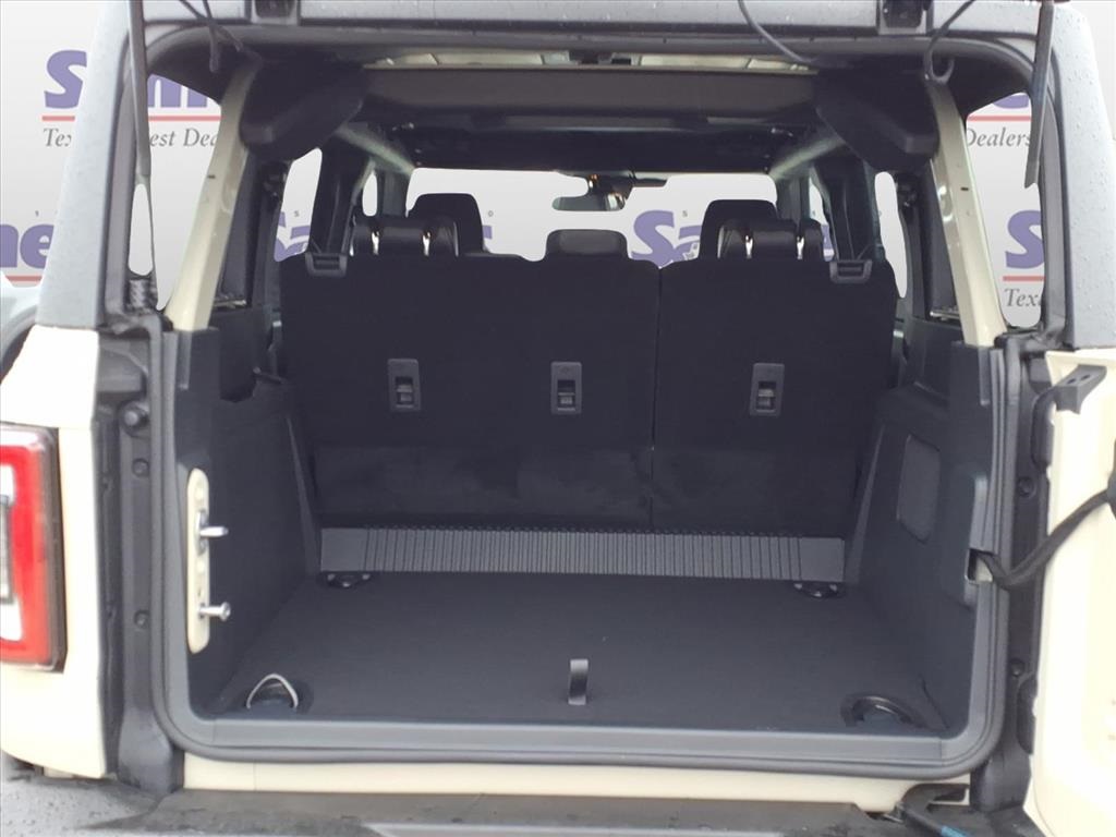 2025 Ford Bronco Outer Banks Image 7 of 16