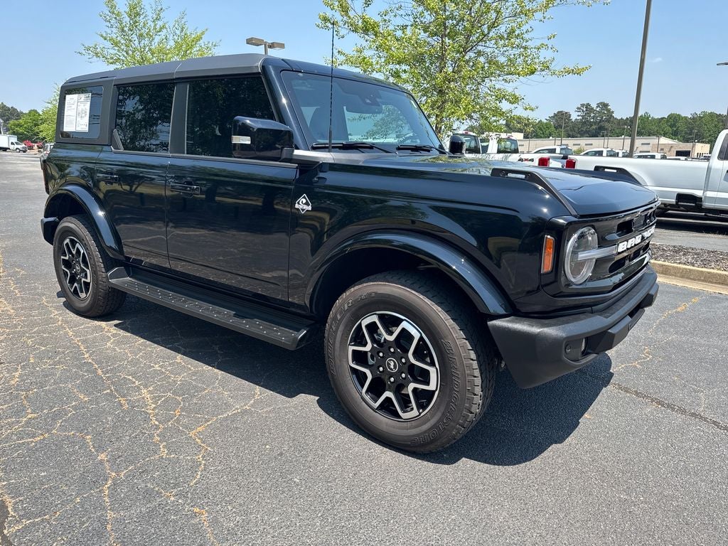 2025 Ford Bronco Outer Banks Image 3 of 30