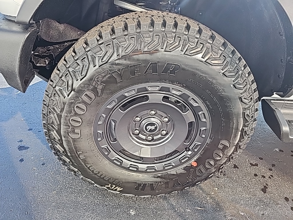 2025 Ford Bronco Outer Banks Image 5 of 21