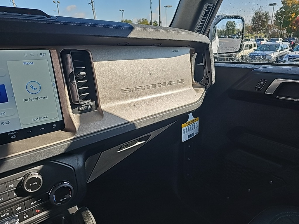 2025 Ford Bronco Outer Banks Image 10 of 21