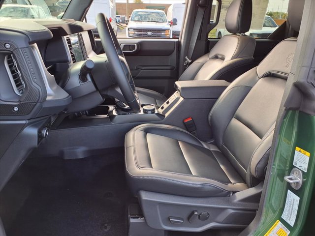 2025 Ford Bronco Outer Banks Image 9 of 23