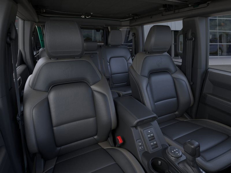 Vehicle image 10 of 25