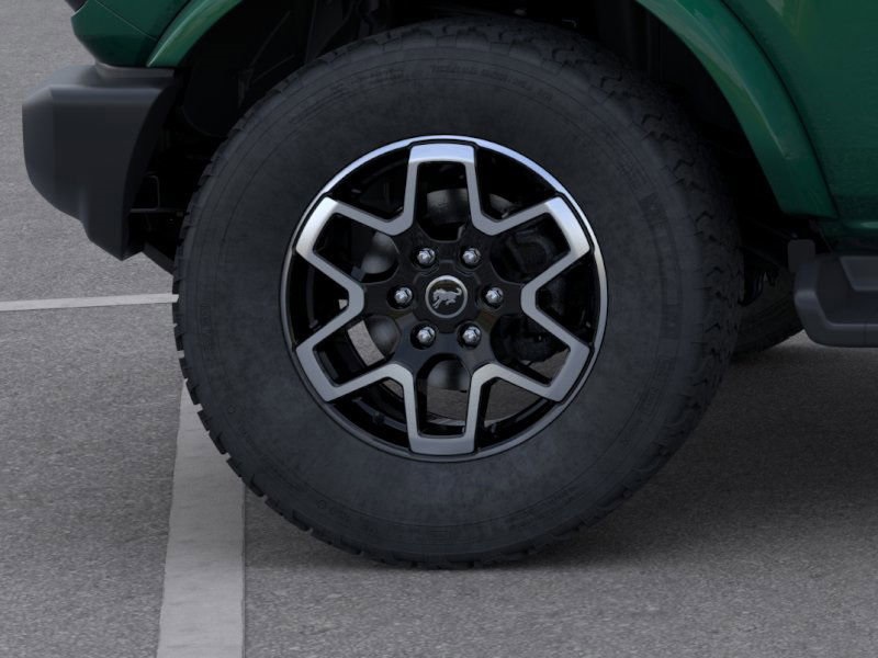 Vehicle image 21 of 25