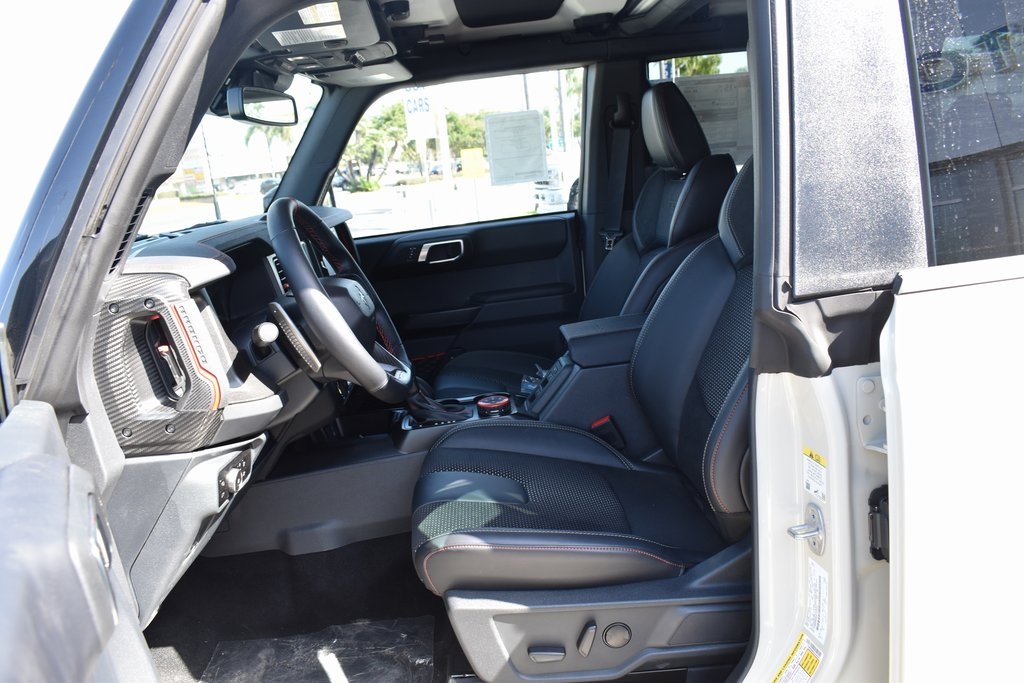 Vehicle image 19 of 27