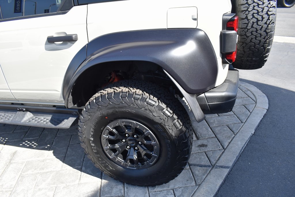 Vehicle image 10 of 27