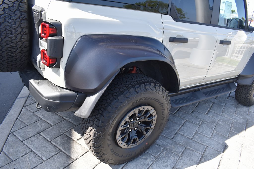 Vehicle image 8 of 27