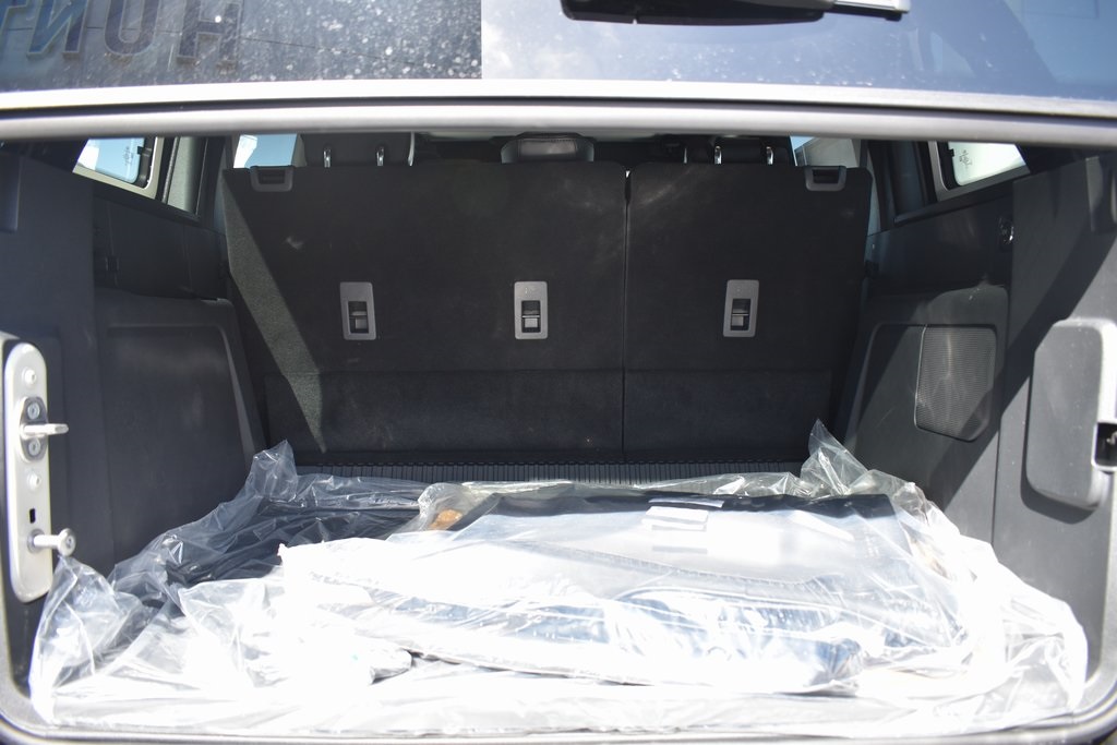 Vehicle image 12 of 27