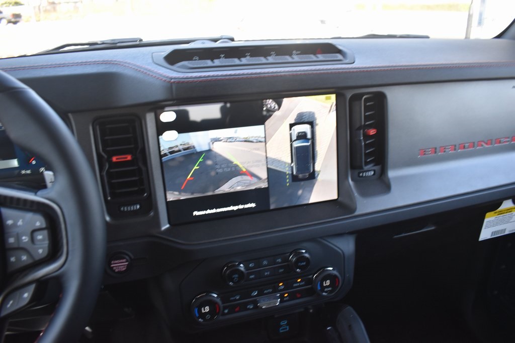 Vehicle image 25 of 27