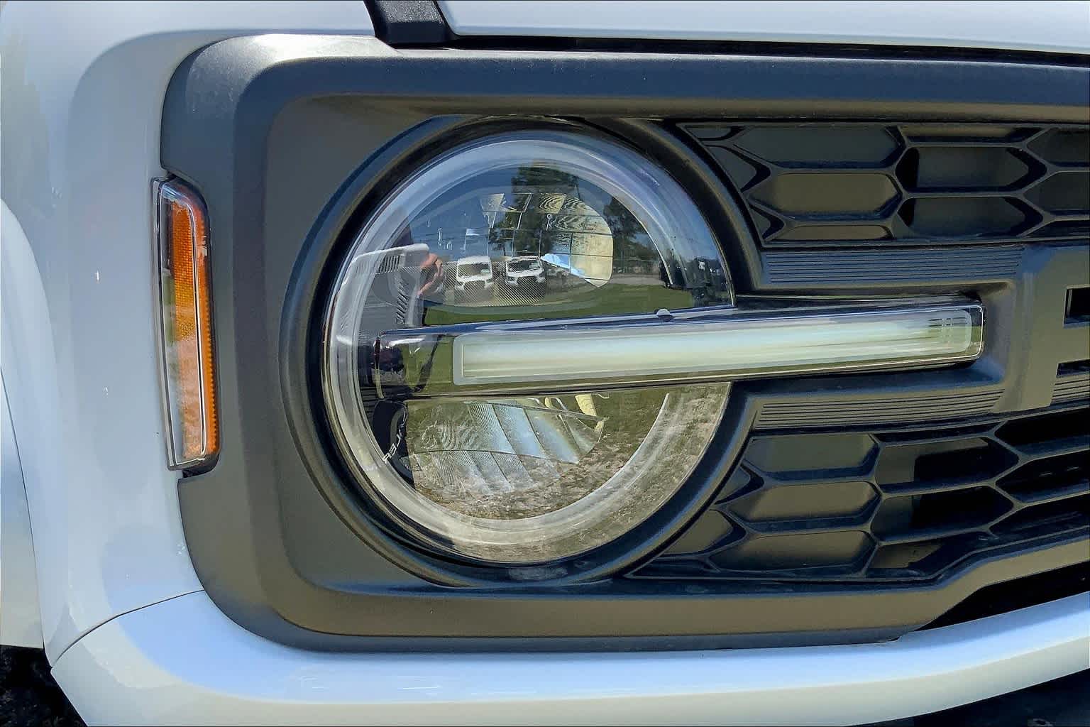Vehicle image 13 of 17