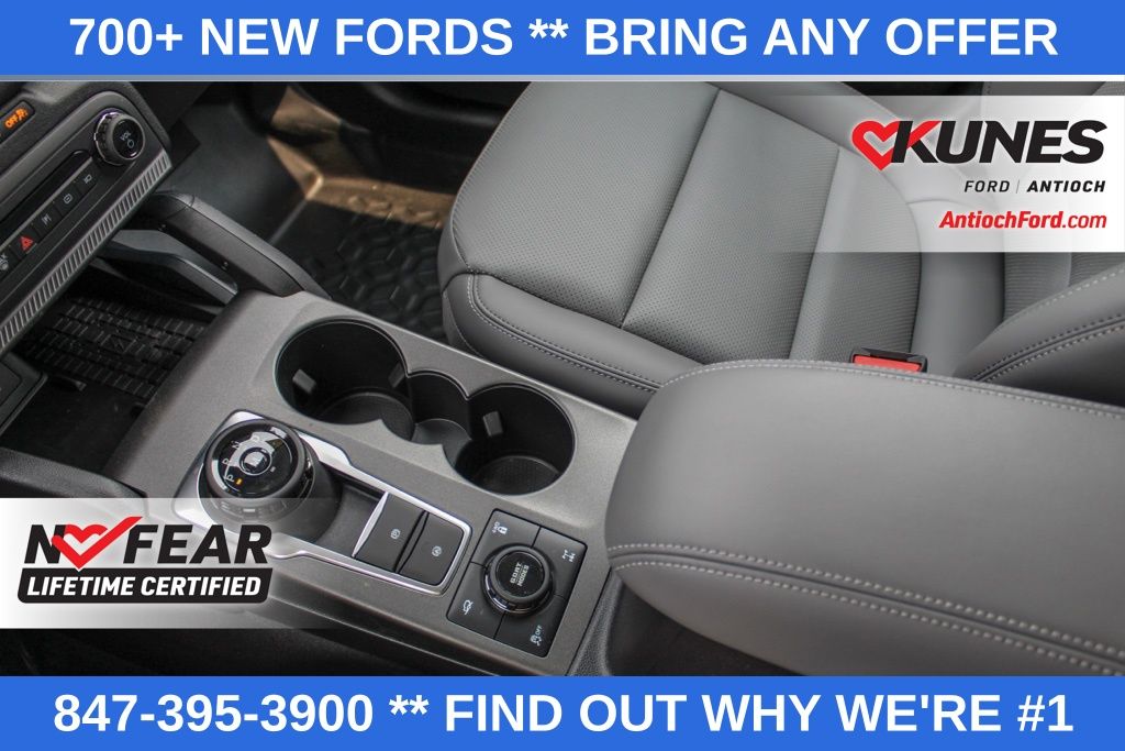 Vehicle image 46 of 48