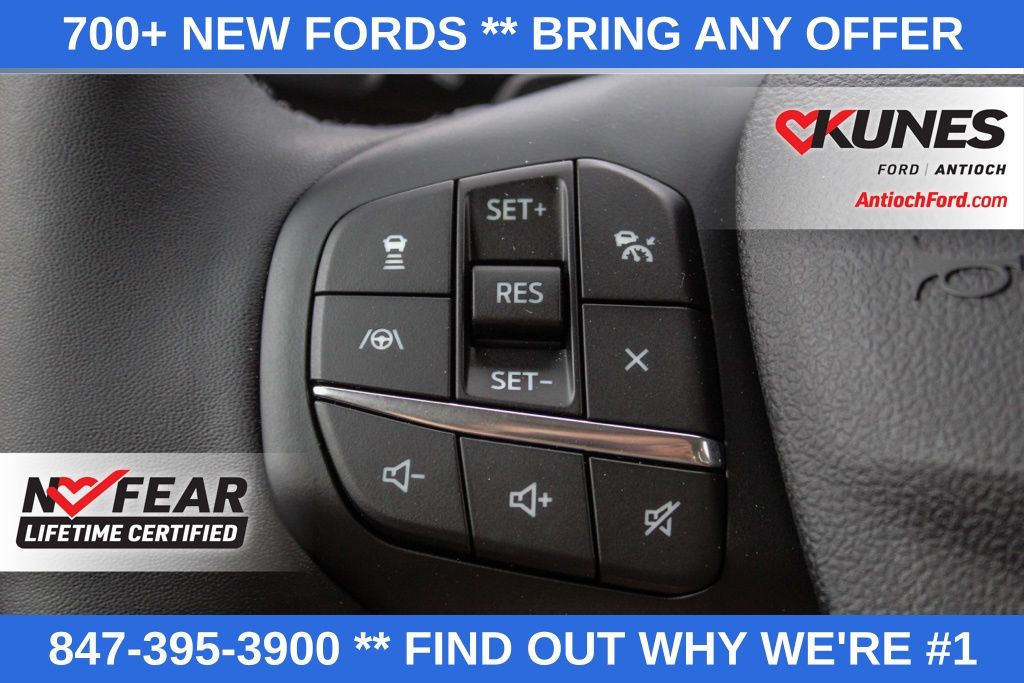 Vehicle image 40 of 48