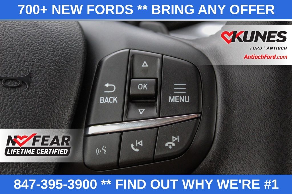 Vehicle image 41 of 48