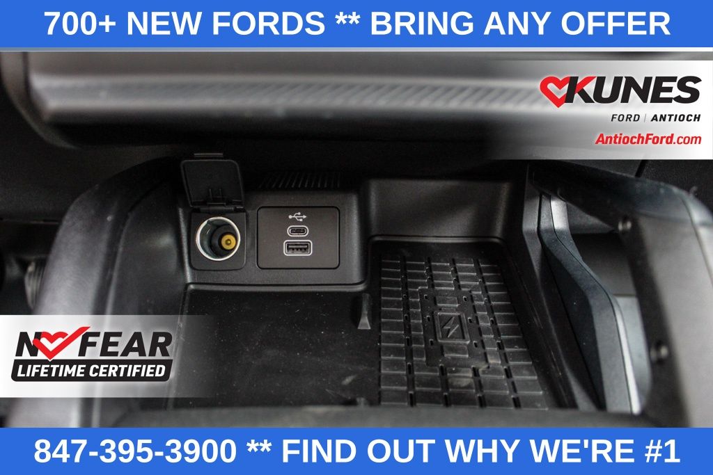 Vehicle image 45 of 48