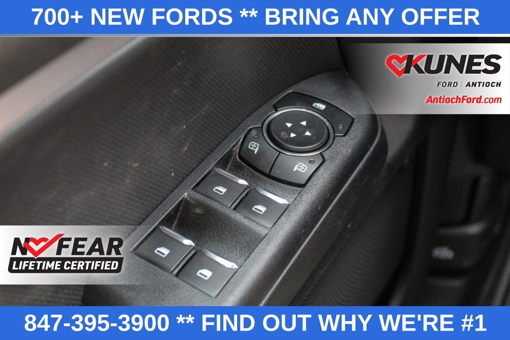 Vehicle image 36 of 48