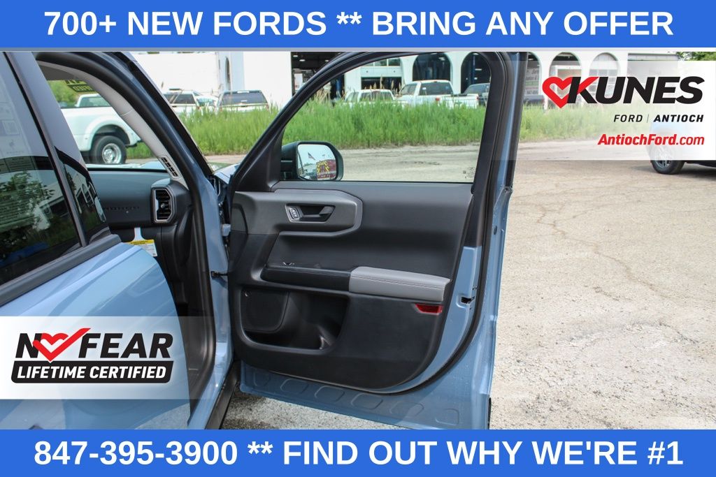 Vehicle image 15 of 48