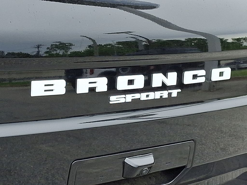 Vehicle image 12 of 14