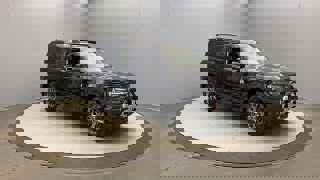 Vehicle image 4 of 24