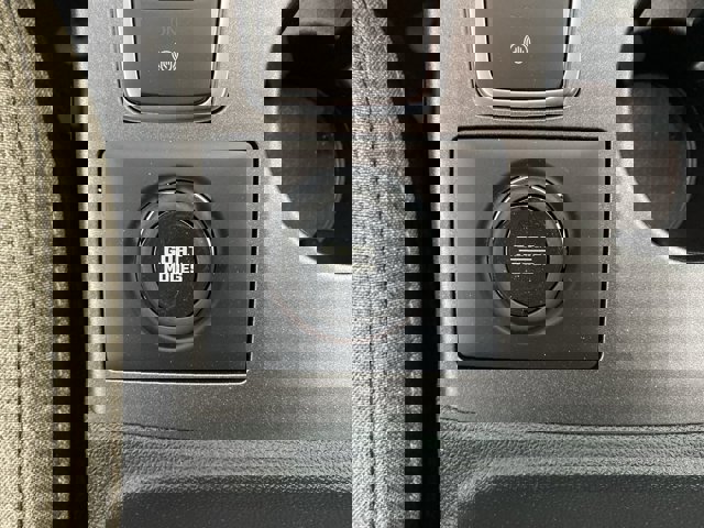 Vehicle image 18 of 24