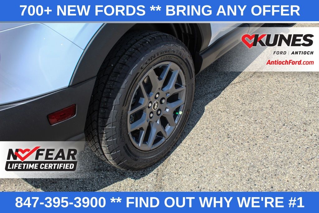 Vehicle image 10 of 45