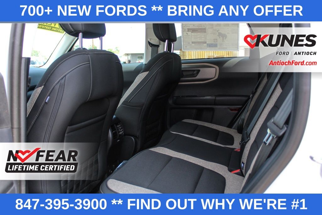Vehicle image 17 of 45