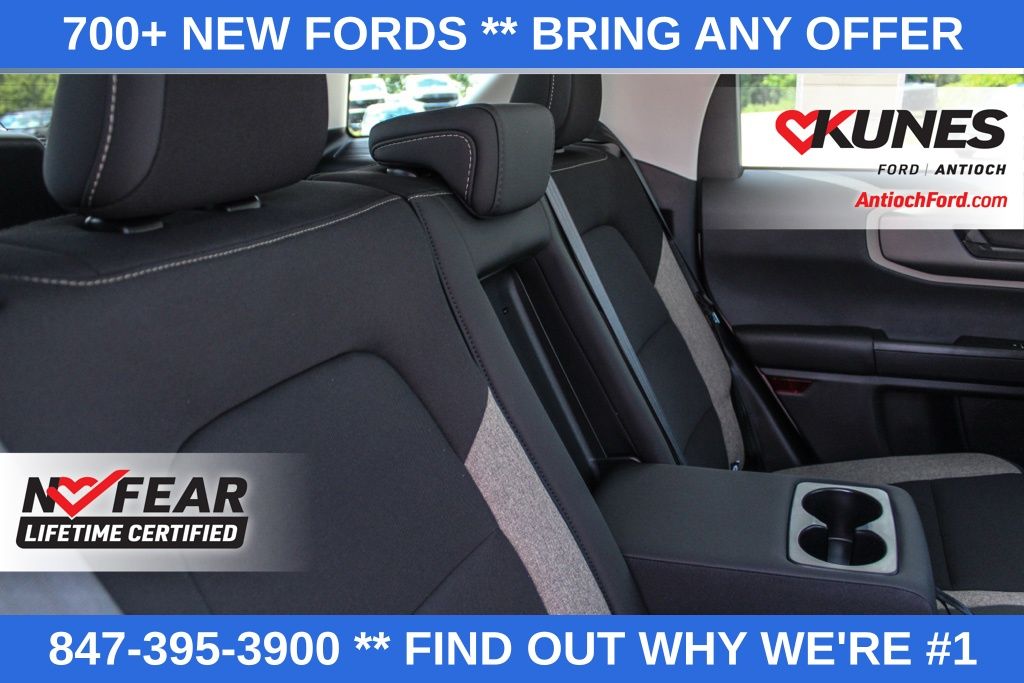 Vehicle image 19 of 45