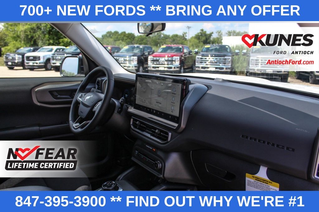Vehicle image 21 of 45